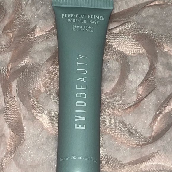 EVIO Beauty PORE-FECT PRIMER - Picture 3 of 6